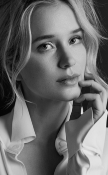 Elizabeth Lail